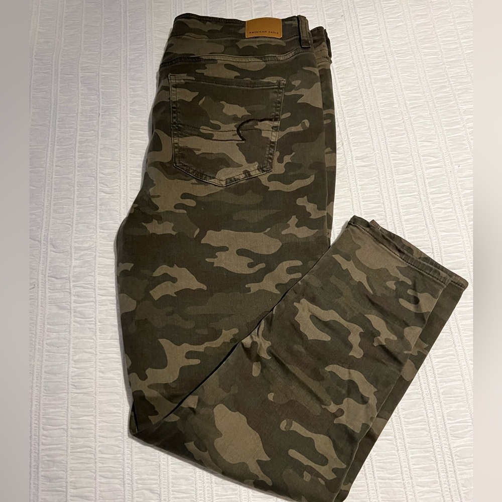 American Eagle Outfitters Camo Skinny Jeans